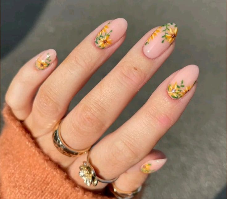 Sunflower Summer Gel Nail Ideas