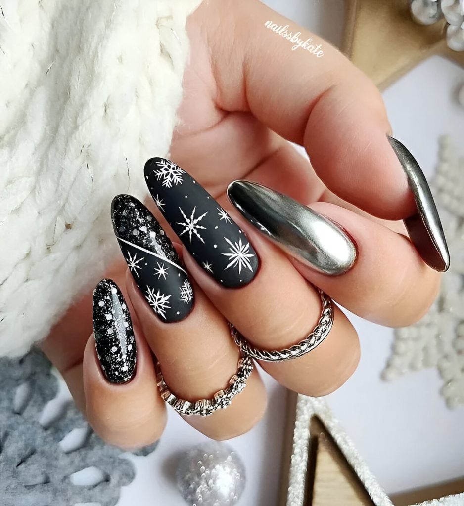 Sweet Snowflakes Nails
