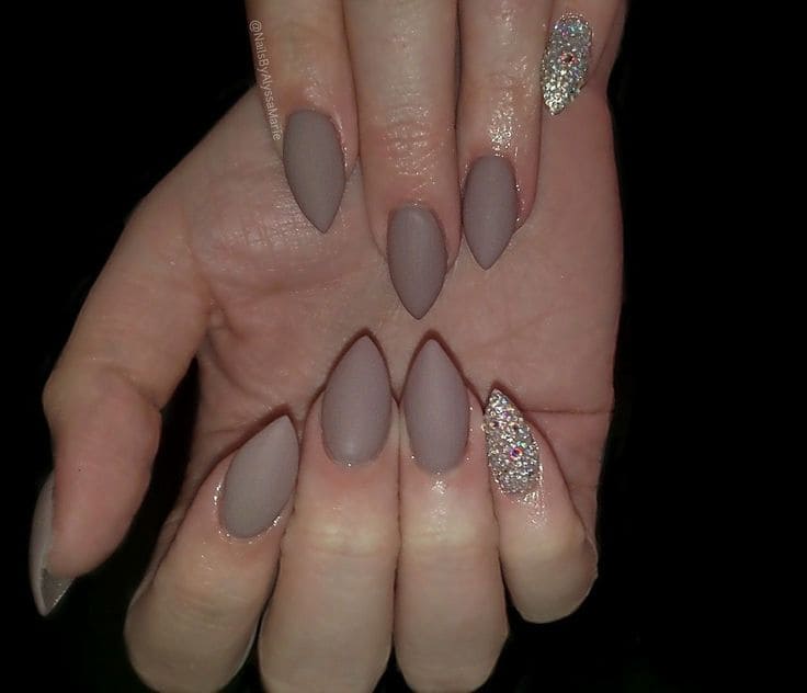 Taupe Nail Color3