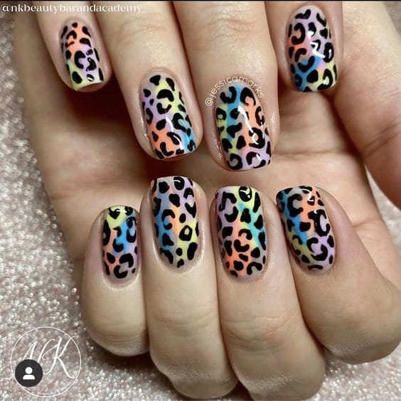Trendy Animal Print Manicure