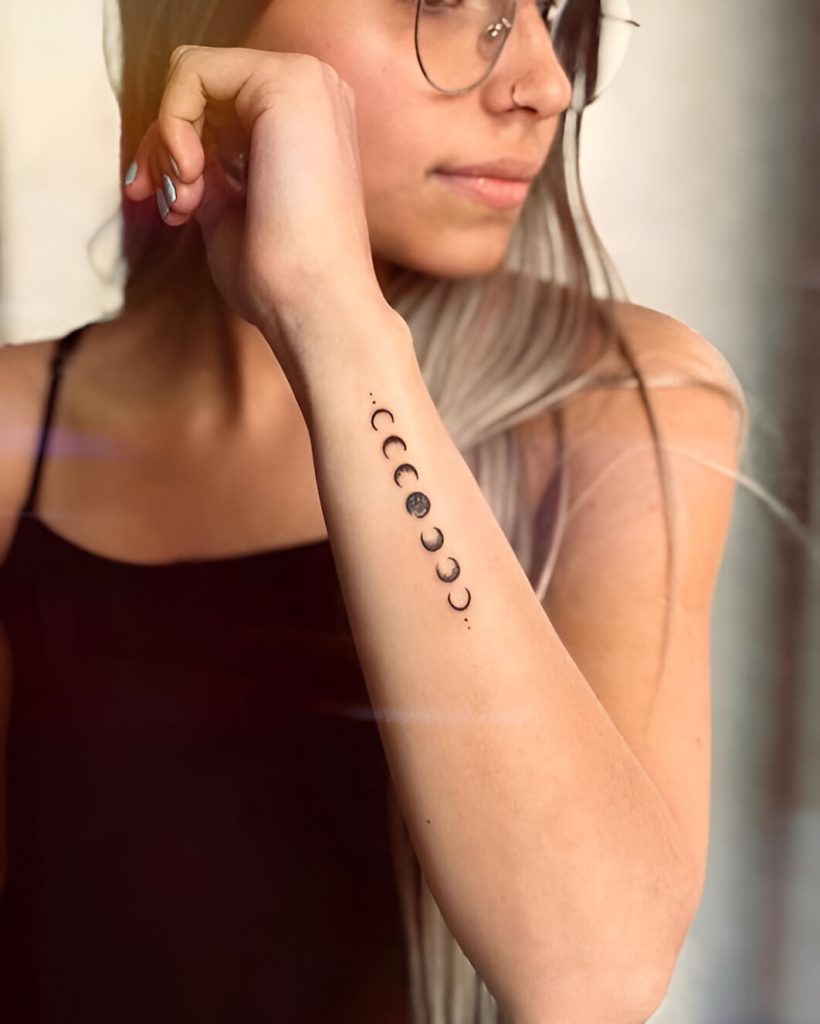  Vertical Moon Phrase Design