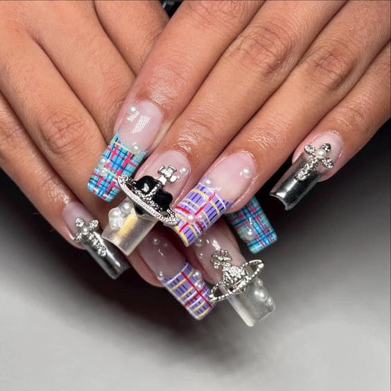  Vivien Westwood Core Nail Art5