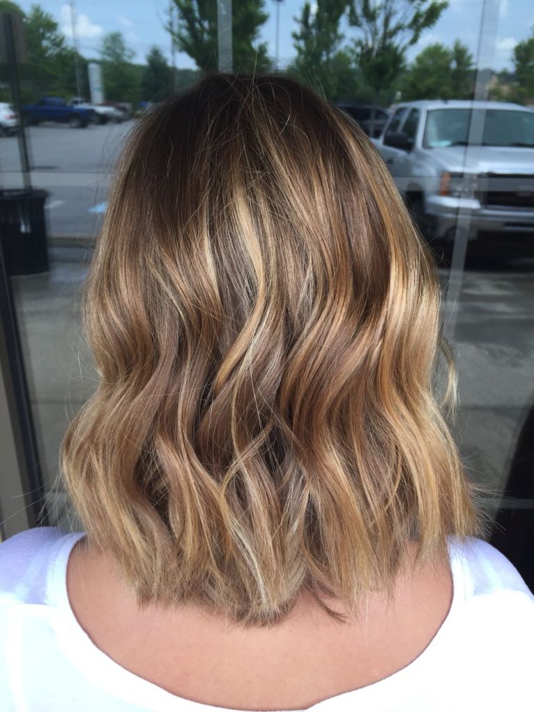 Wavy Blunt Medium Haircut