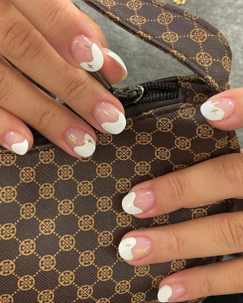  White Abstract Tips