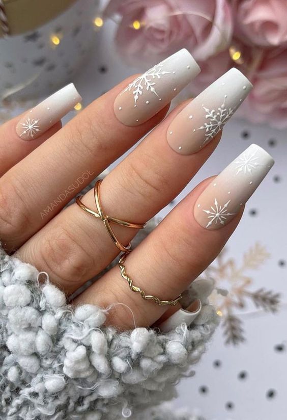 White Snowflake Nailsv