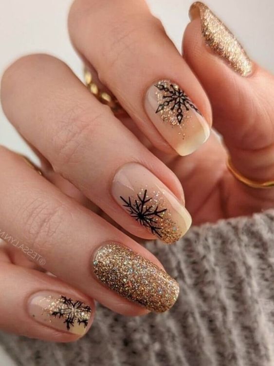 Xmas Nails For December